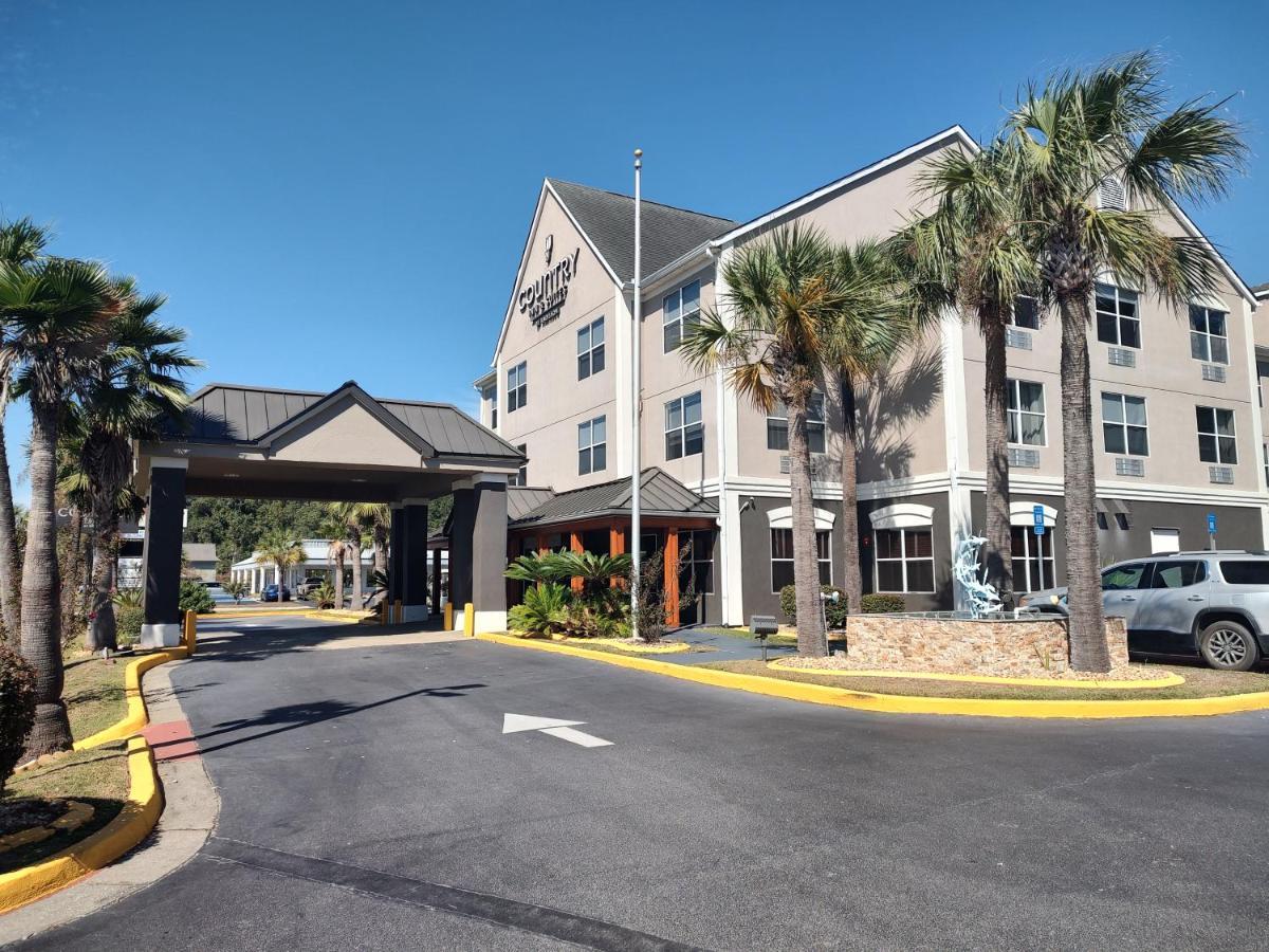 Country & By Radisson, Hinesville, Ga 3*