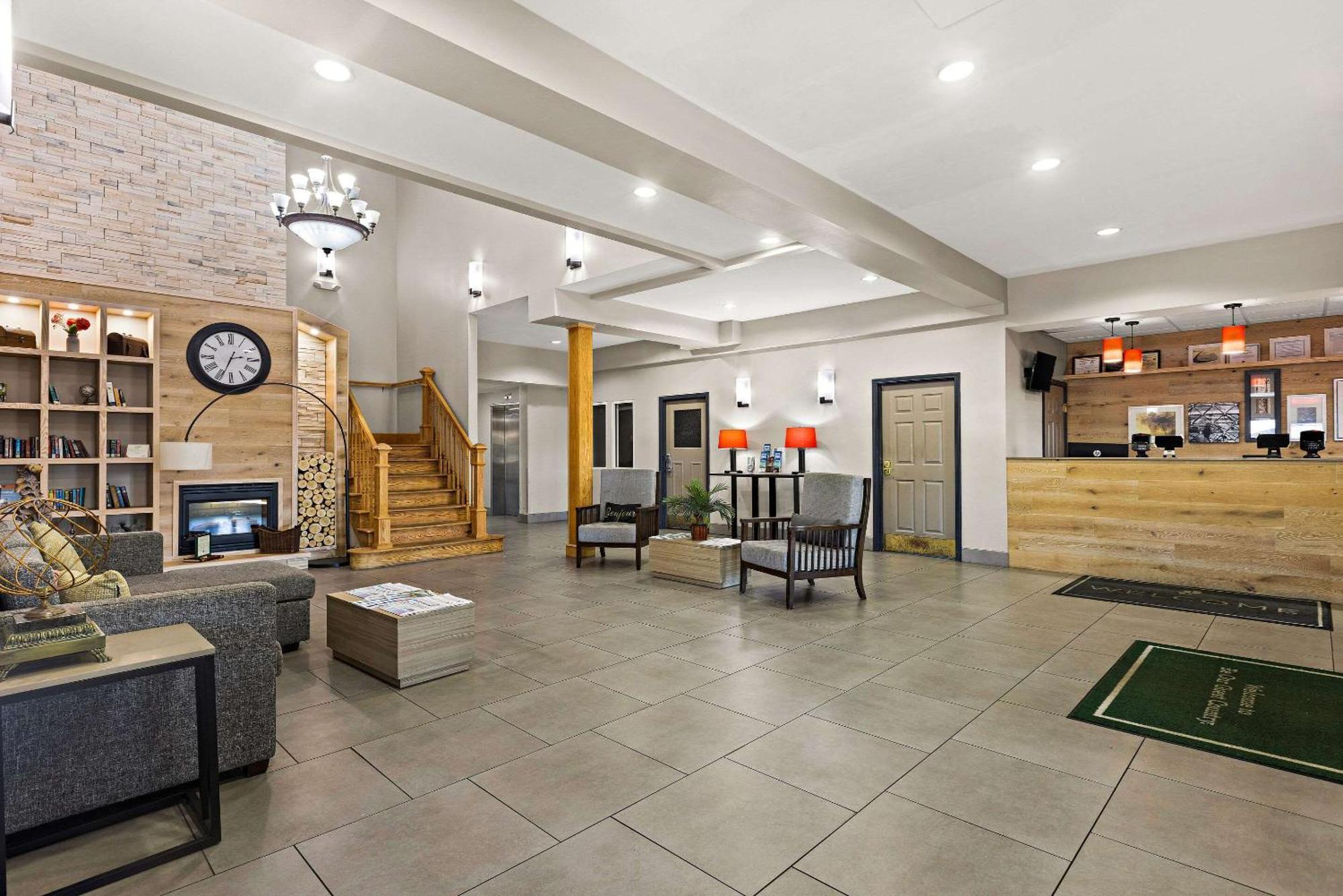 Country & By Radisson, Hinesville, Ga