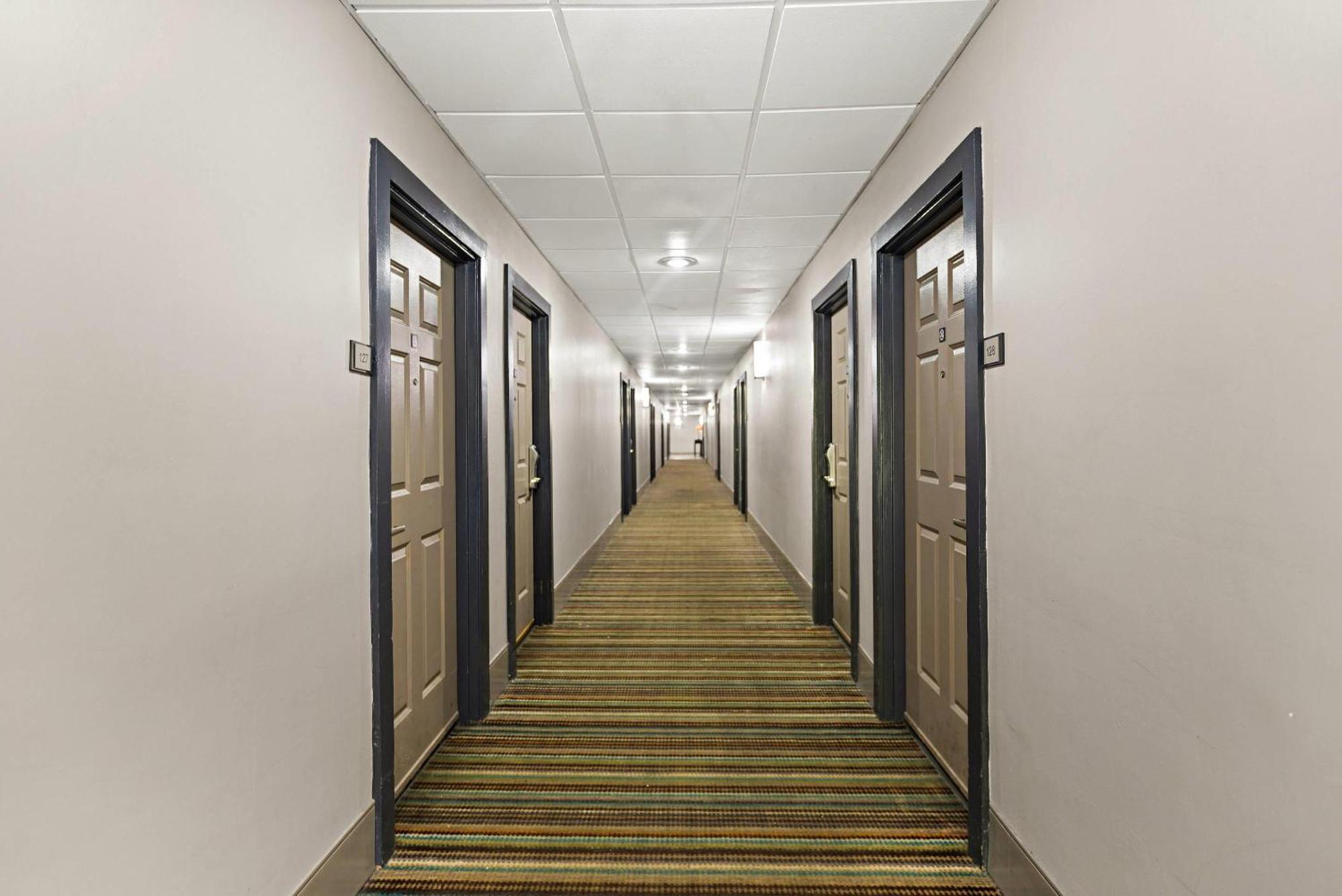Country & By Radisson, Hinesville, Ga 3*