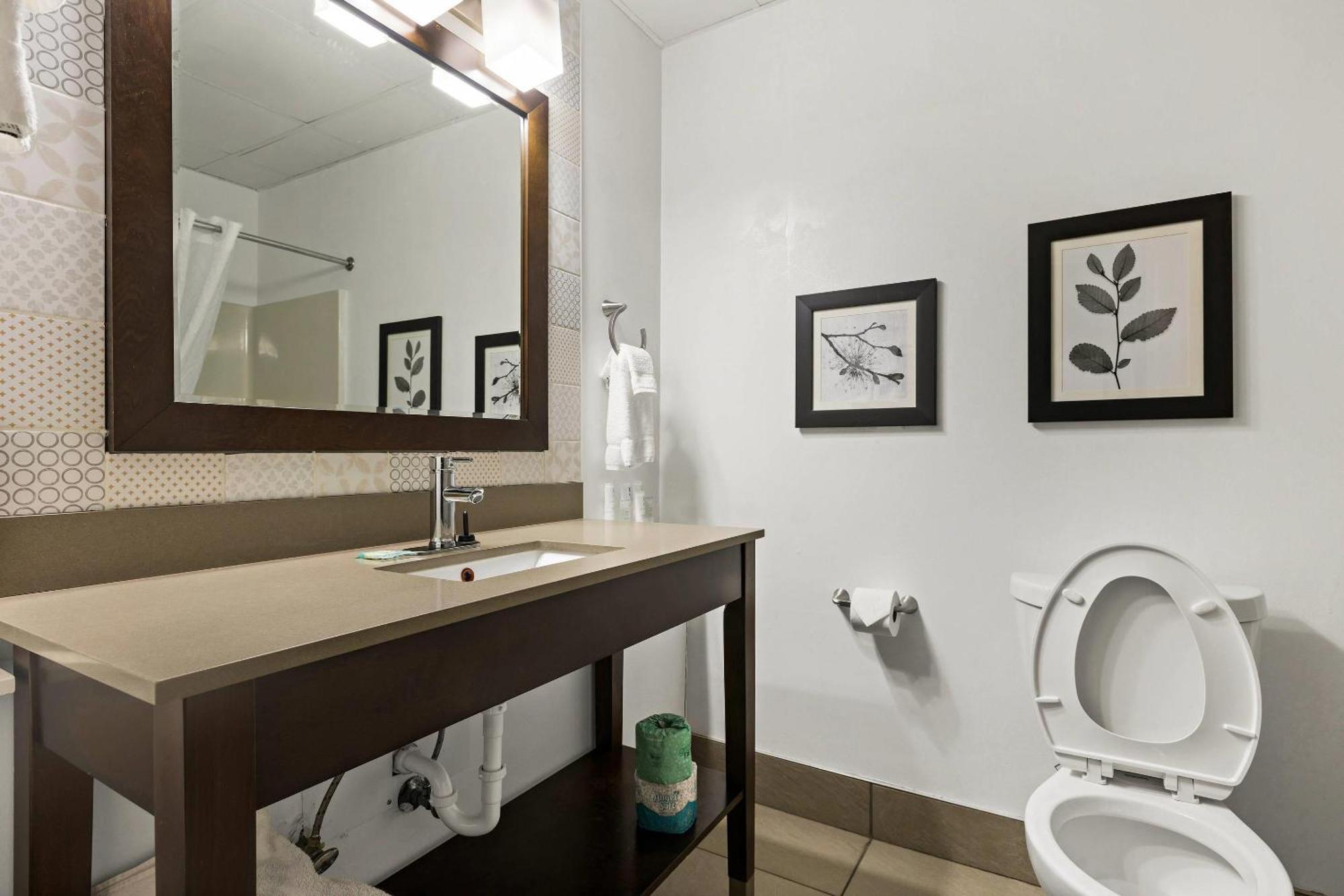 Country & By Radisson, Hinesville, Ga Hotel Hinesville
